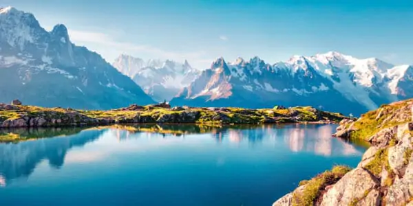 View over pristine Lac Blanc with Mont Blanc in the background